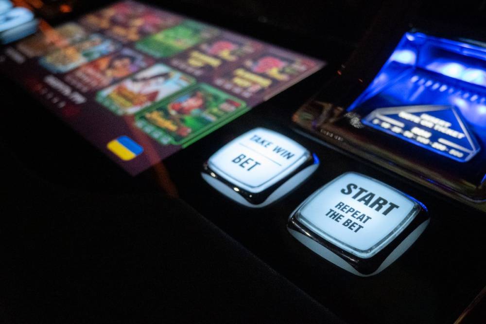 A város peremére szorítják a játéktermeket, jelentős adót is a nyakukba varrva