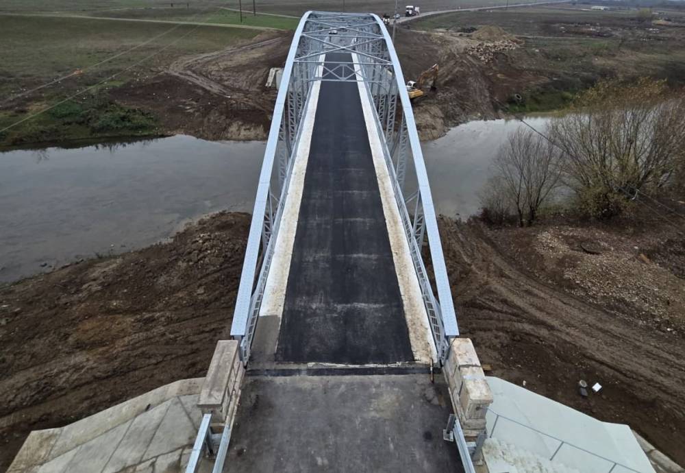 Gazdapanaszok: nem férnek el a mezőgazdasági gépek az egymillió euróból felújított hídon