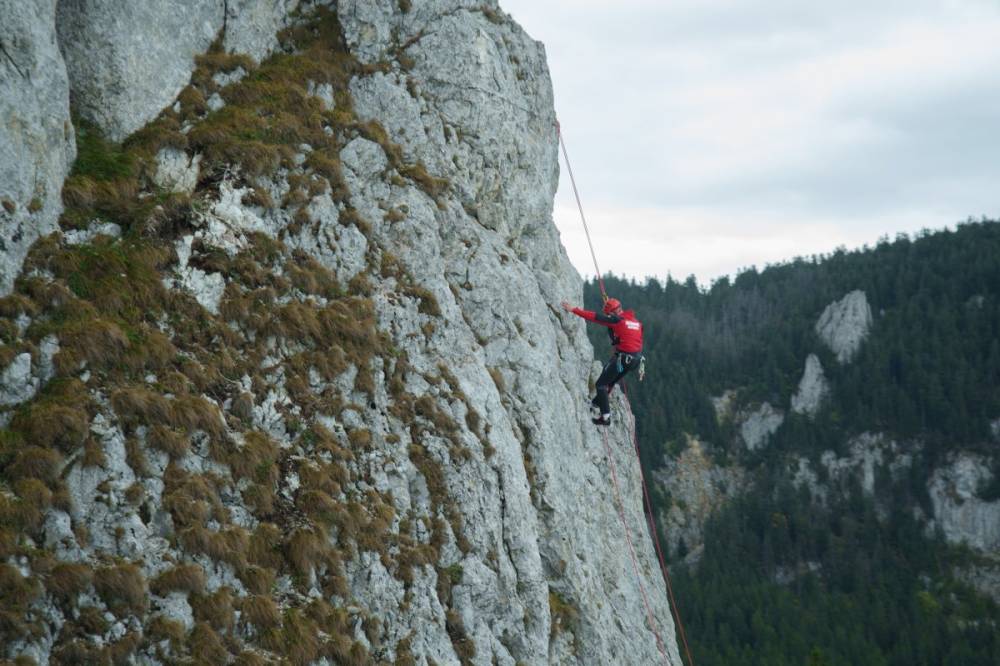 Túrázni csak pontosan, szépen – Óvatosságra intenek a hegyimentők a május elsejei hosszú hétvégén