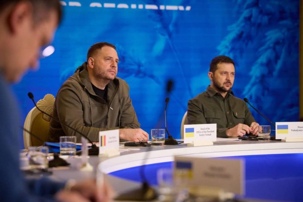 Pénzmosással gyanúsítják Zelenszkij volt kabinetfőnökét