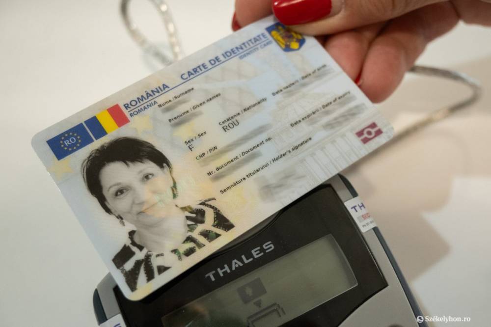 Június végéig még ingyenesen igényelhető az első elektronikus személyi igazolvány
