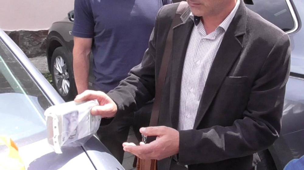 Kenőpénz átvétele közben lecsaptak Érbogyoszló polgármesterére, az RMDSZ lemondásra szólította