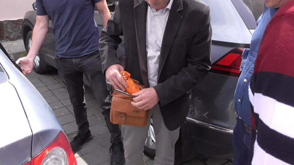 „Nem ilyen embernek ismertük”. Érbogyoszlón megdöbbentek a polgármester korrupciógyanús ügye miatt