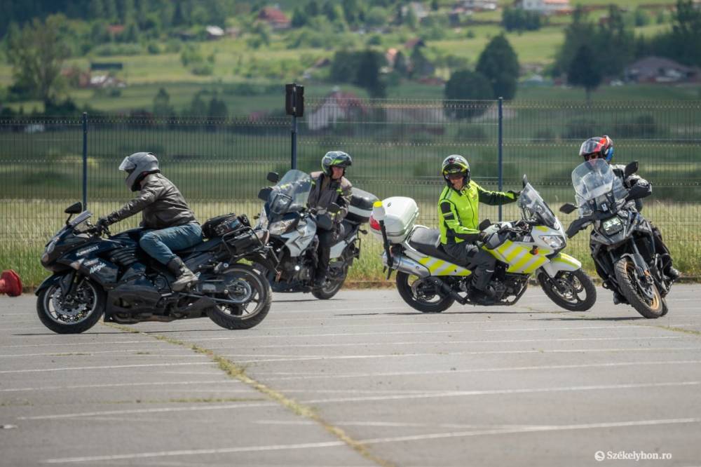 Vezetéstechnikai képzés: kezdőknek kötelező kellene legyen, de haladóknak is erősen ajánlott – videóval