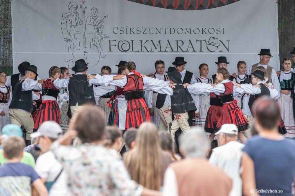 Lakodalomba hív a harmadik Csíkszentdomokosi Folkmaraton