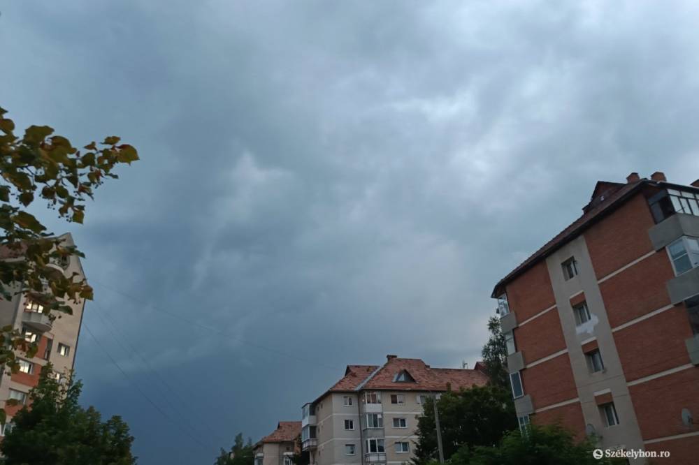Vasárnap is elverhet az eső