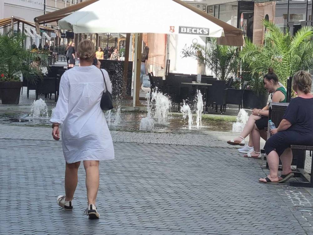 Berobban a nyár, de a záporoktól egyelőre nem szabadulunk