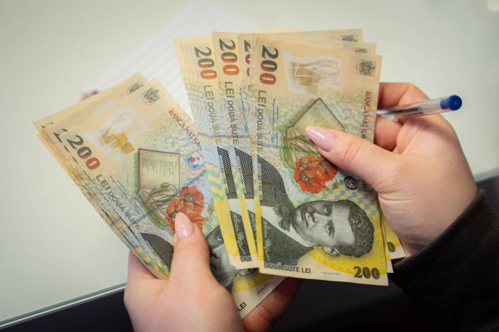 400 ezer lejt sikkaszthatott el az USR pénzügyi felelőse