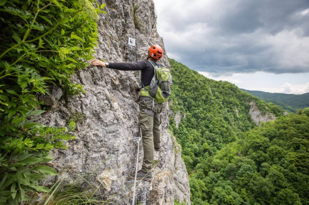 Nem találtak műszaki hibát a Tordai-hasadék via ferrata útvonalán, ahol egy fiatal életét vesztette