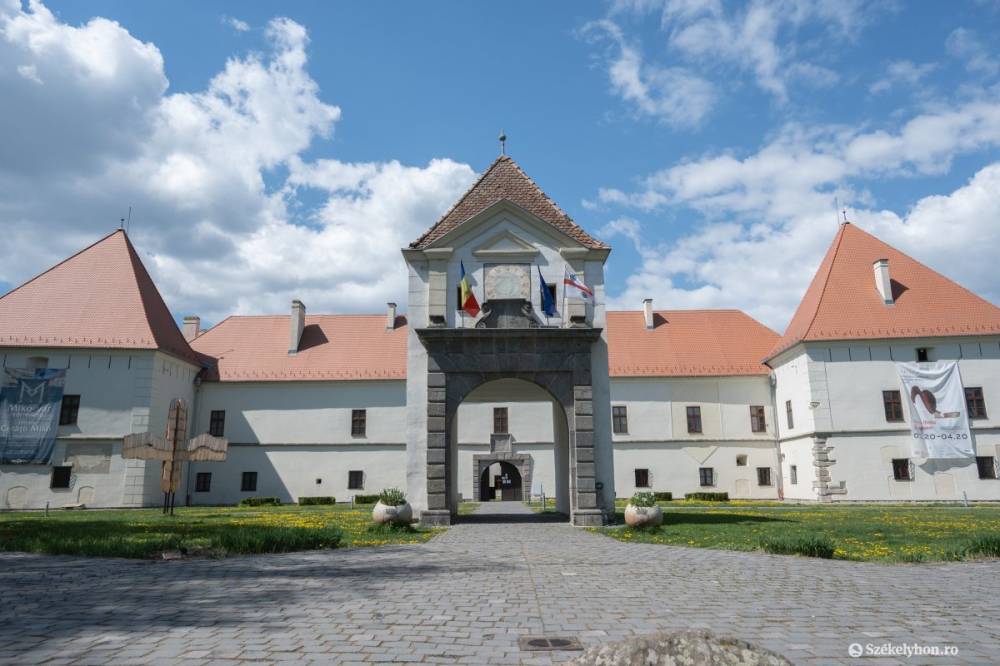 Múzeumok Éjszakája a Mikó-várban – tárlatvezetések, kulisszatitkok és esti csillagnézés