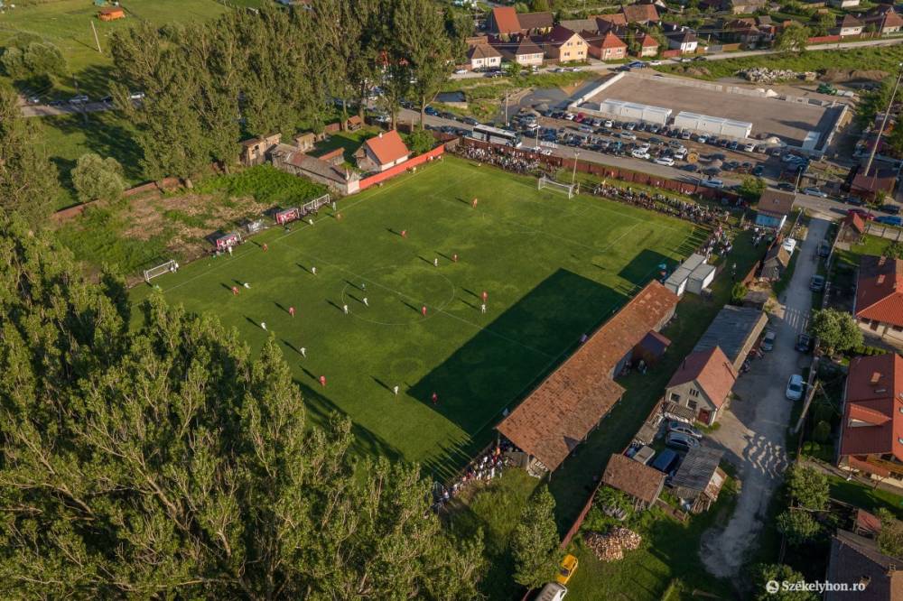 Régi rivalizálás, nagy tét: Hargita–Kovászna megyék történelmi párharcai az osztályozón
