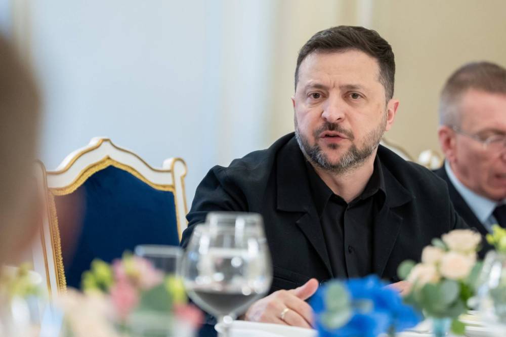 Zelenszkijtől elvettek egy lengyel kitüntetést egy tömegmészárlást elkövető szervezet miatt