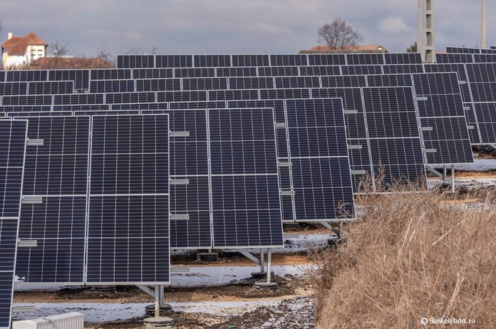 Hiába tudja fedezni a napenergia a déli órákban a fogyasztás 70 százalékát, nem lesz attól olcsóbb az áram