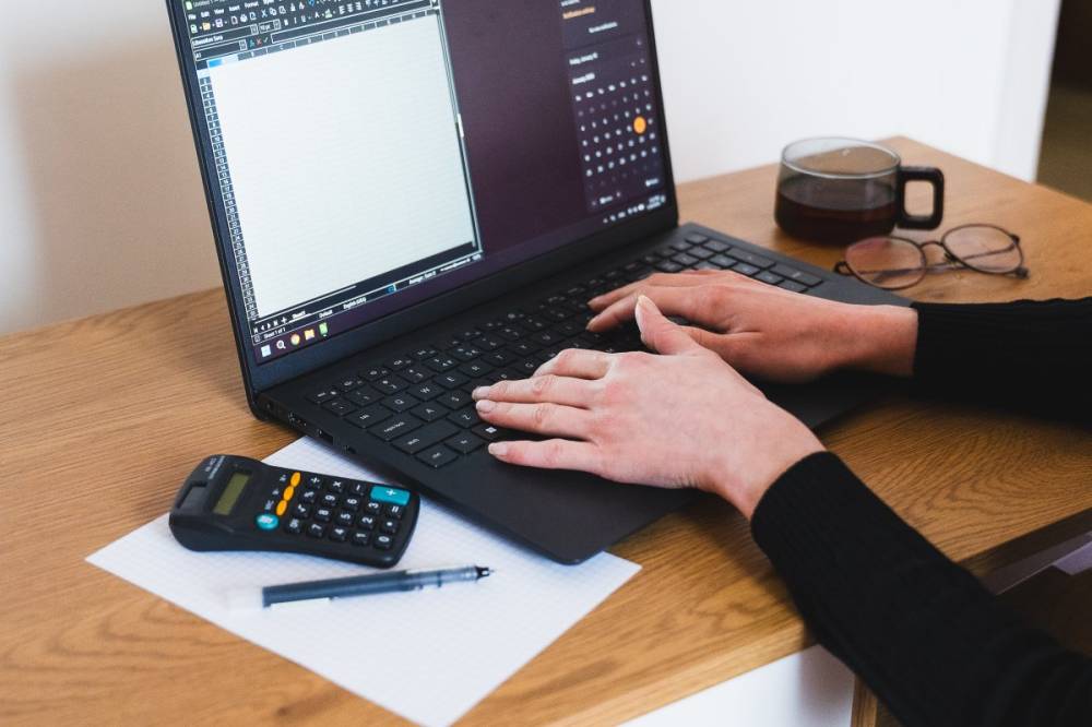 Digitalizáció: program és gép van, de tudják használni?