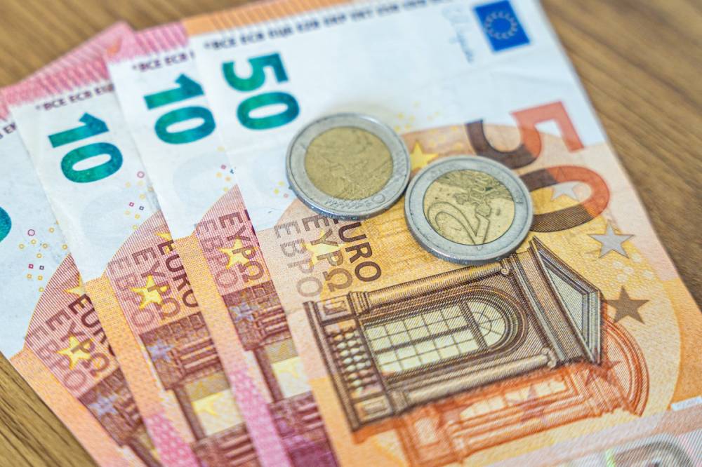 Magyarország és Románia sem áll készen az euróra, pedig sokan szeretnék