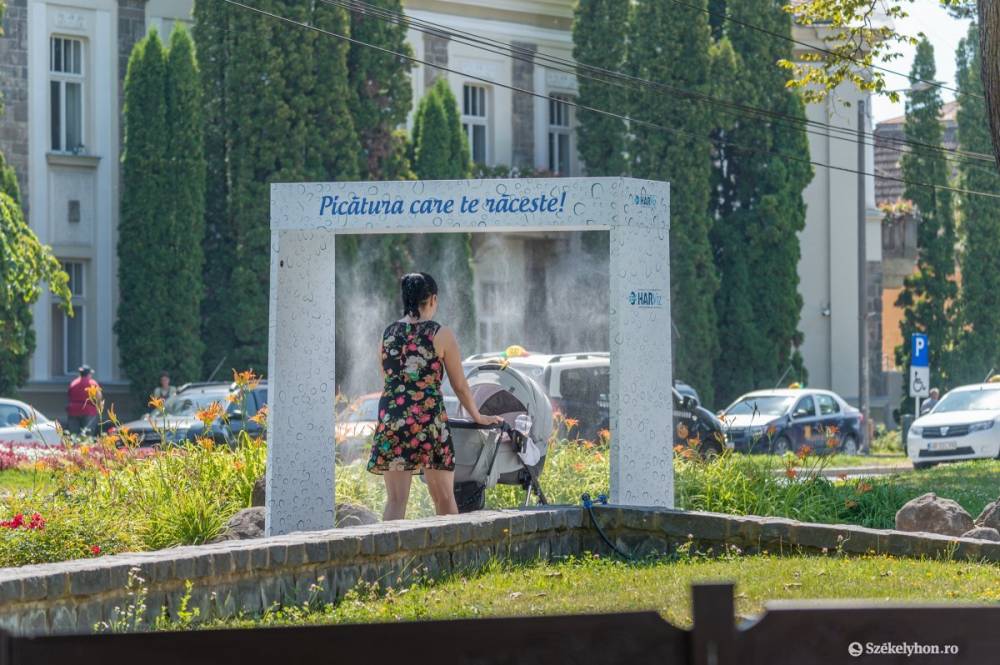 Hőségriadó: működik a vízellátás, párakapukat állítanak fel Csíkszeredában