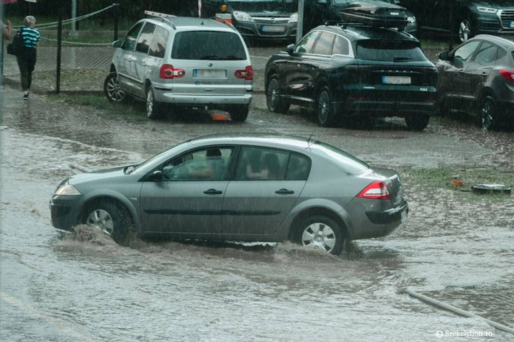Elsőfokú árvízvédelmi készültséget rendeltek el Hargita és Kovászna megye egyes vízgyűjtőire