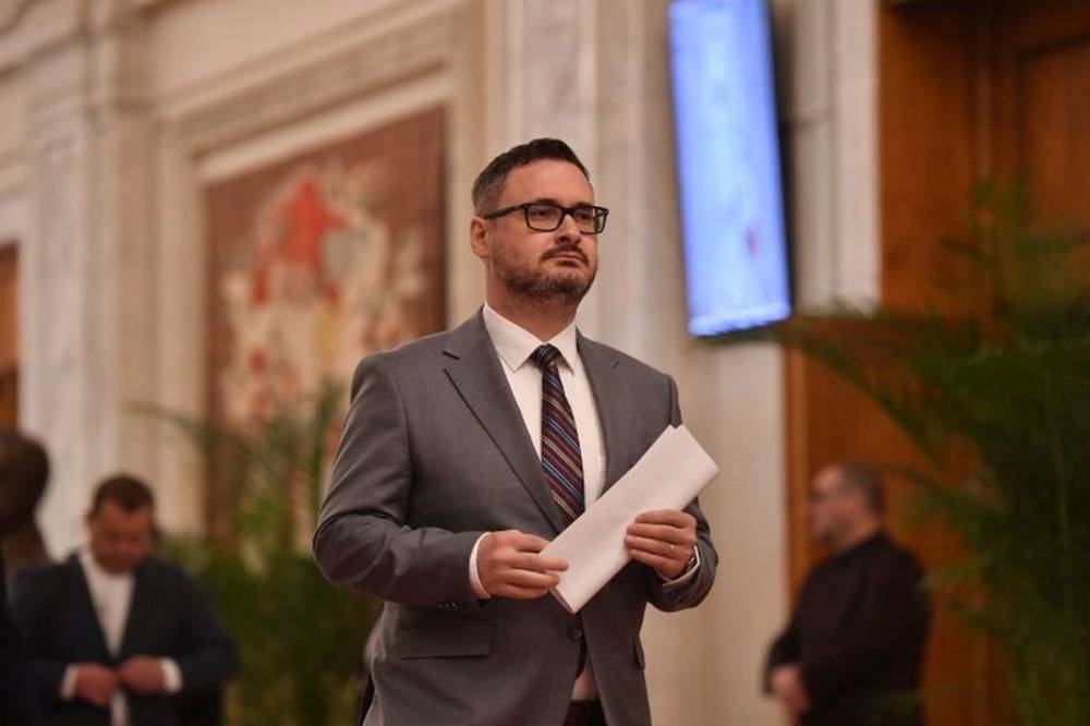 Kihallgatták az ügyészek Dan Tanasăt bevándorlóellenes Facebook-bejegyzései miatt