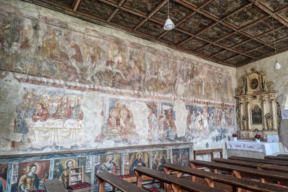Hétszáz éves freskót újítanak fel Gelence régi templomában
