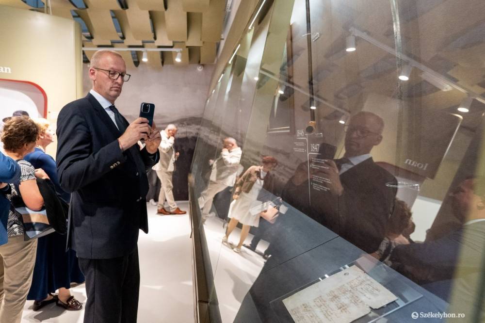 Tarr Zoltán bocsánatot kért a „felhasznált, átvert, rettegésben tartott” határon túli magyaroktól Fehéregyházán