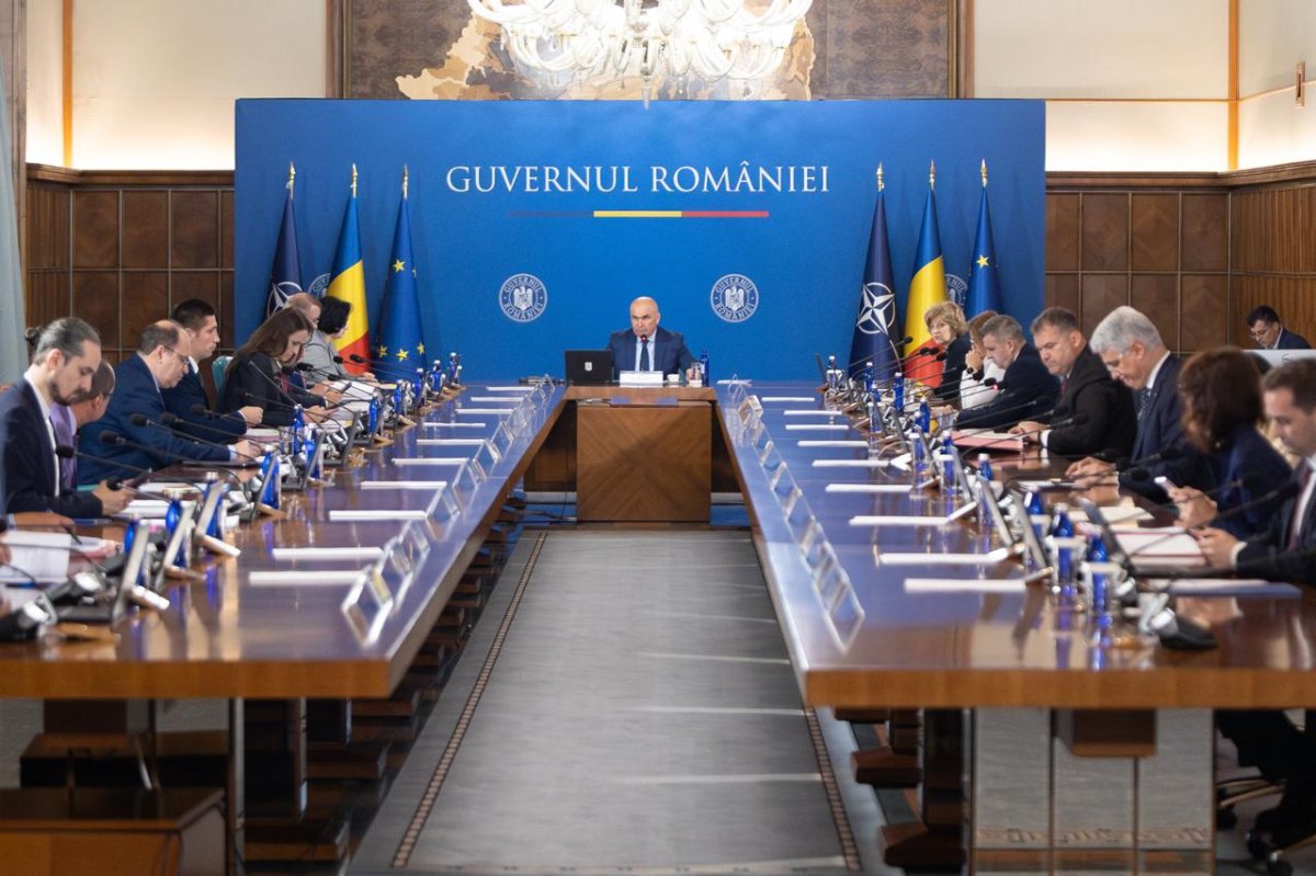 Pofon a Bolojan-kormánynak: hat rendeletét is felfüggesztette a bíróság