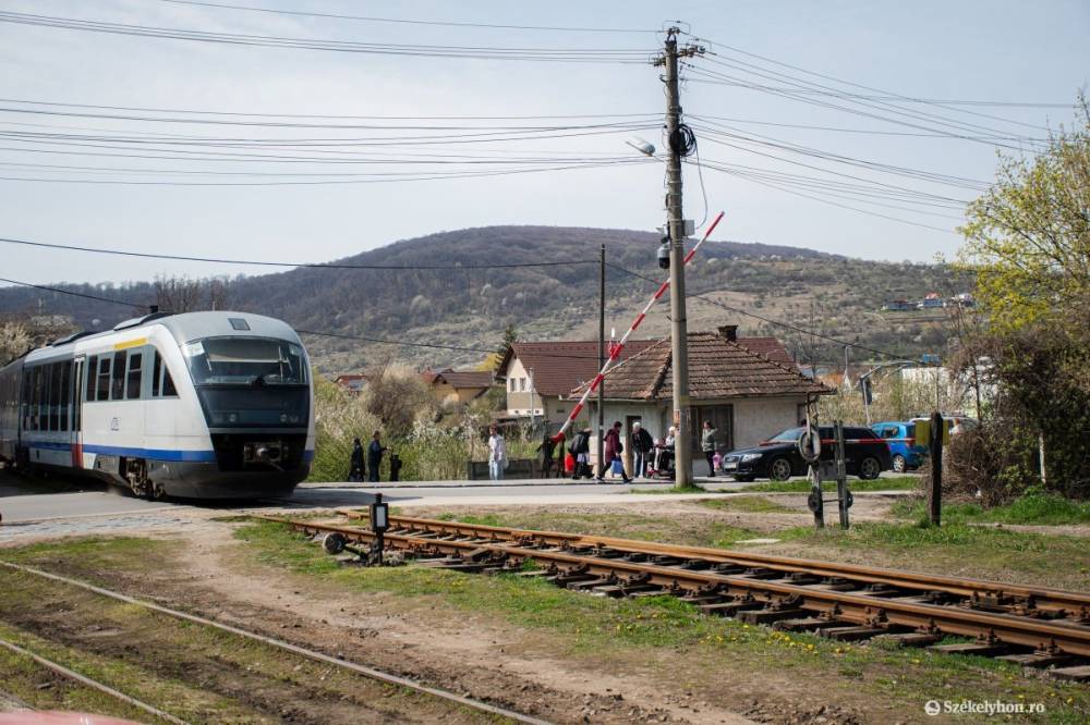 Másfél hétig buszok helyettesítik a vonatokat a Székelyudvarhely–Segesvár vonalon