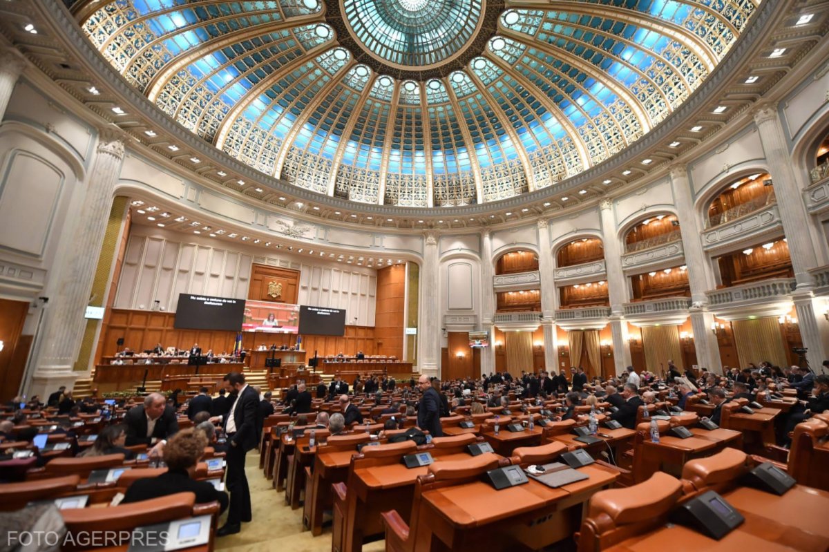 A parlament joga eldönteni, hogyan szankcionálja az összeférhetetlenség miatt elmarasztalt köztisztségviselőket