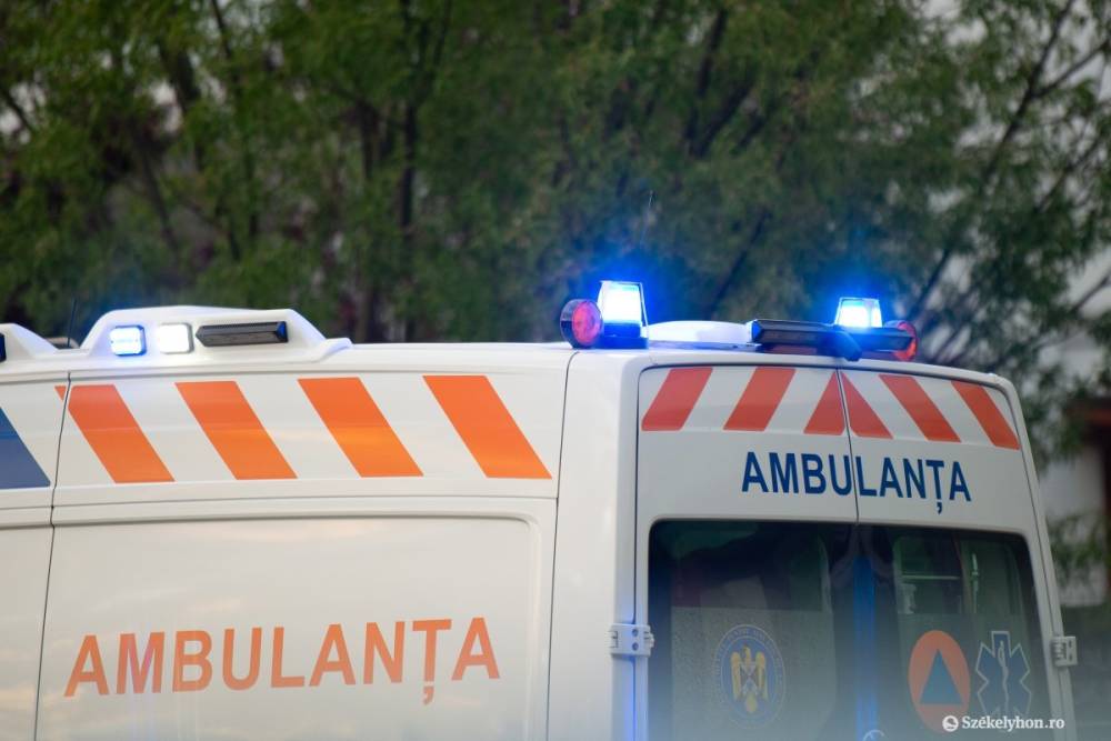 Hátulról rohant bele a lovasszekérbe a kisbusz, hatan megsérültek