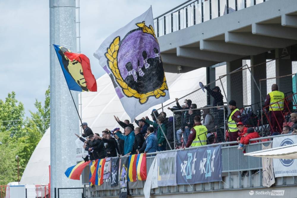 Elengedte füle mellett a játékvezető a magyarellenes rigmusokat a Sepsi OSK kiszállásán