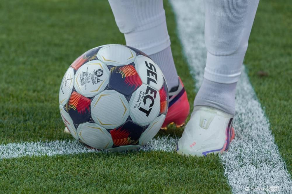 Közpénzből lőtt illúziók: a romániai futball csapdája és az erdélyi valóság