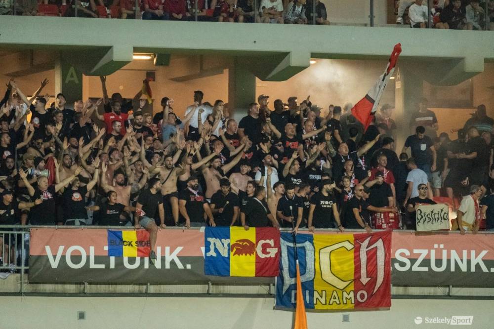 Nem a magyarellenességért, a rasszista rigmusokért büntették a Rapid és a Dinamo szurkolótáborát