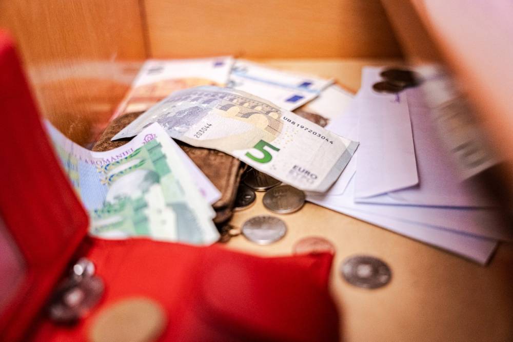 Gyengült a lej az euróhoz képest, tovább drágult az arany