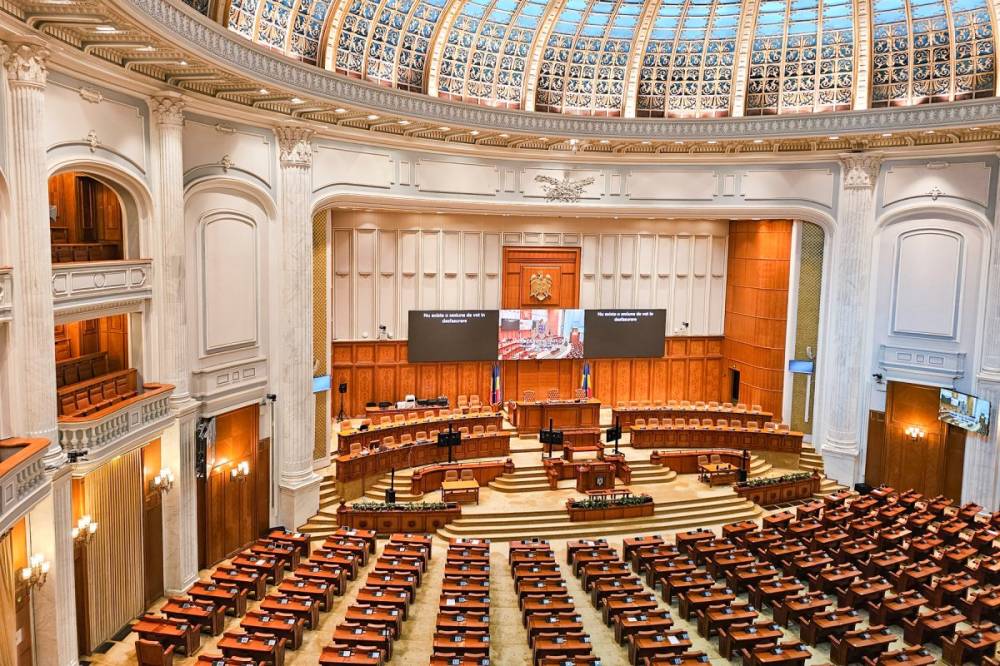 Nemigen jön ki a matek a Mureșan-kormány számára. Így állnak most a parlamenti erőviszonyok