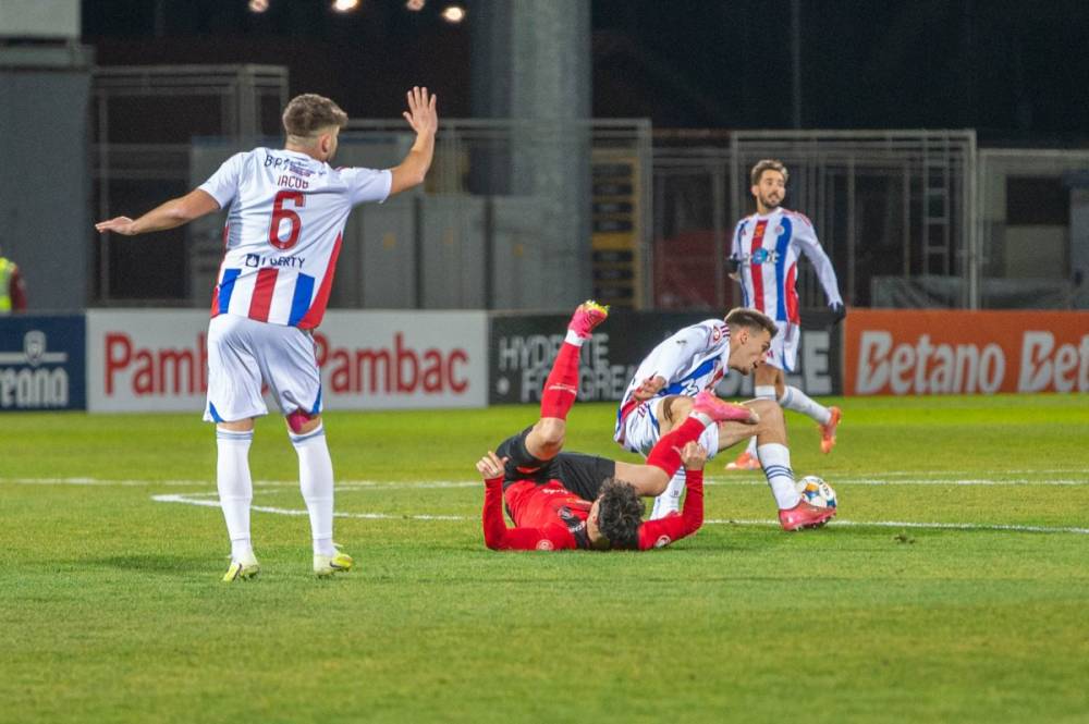 Megvált edzőjétől a szuperligás klub az újabb vereség után