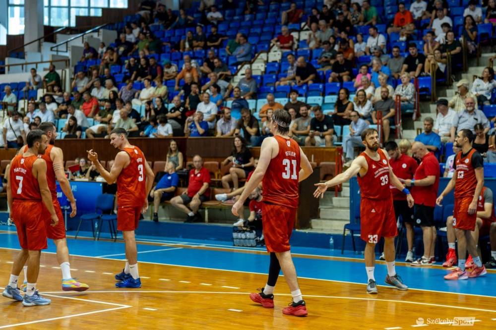 Fél lábbal már a következő körben érezheti magát a marosvásárhelyi kosárcsapat