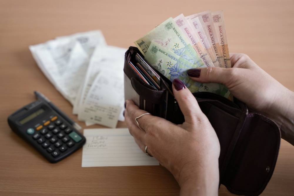 A megszorítások árnyékában: csak minden negyedik romániai érzi magát anyagi biztonságban