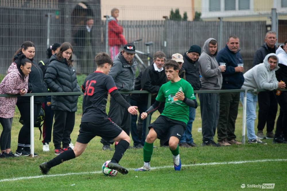 A Golimpiákosz megállította a listavezetőt, még szorosabb a mezőny a Hargita megyei focibajnokságban