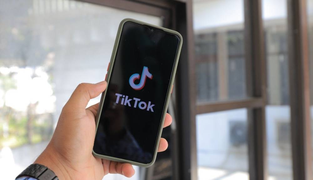 Késes iskolai támadás után szigorítanának: kitiltanák a gyermekeket a közösségi médiából