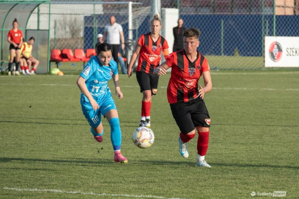Hazai rangadón veheti át a vezetést az FK Csíkszereda a női Szuperligában