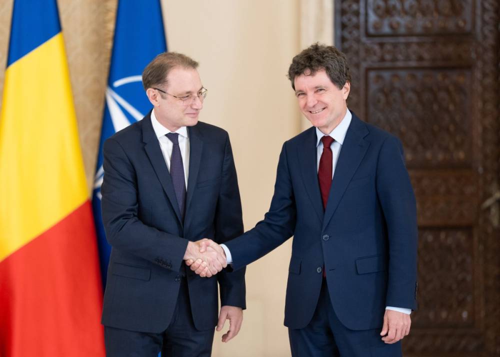 Nicușor Dan az új kormány eskütételén: egyensúlyt kell teremteni a pénzügyi kötelezettségek és a lakosság elvárásai között