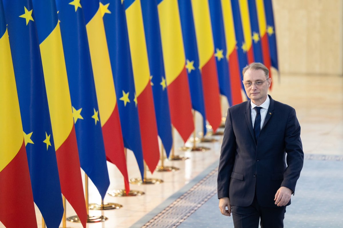 Niculescu az adóemelésről és kormánya várható élettartamáról is beszélt