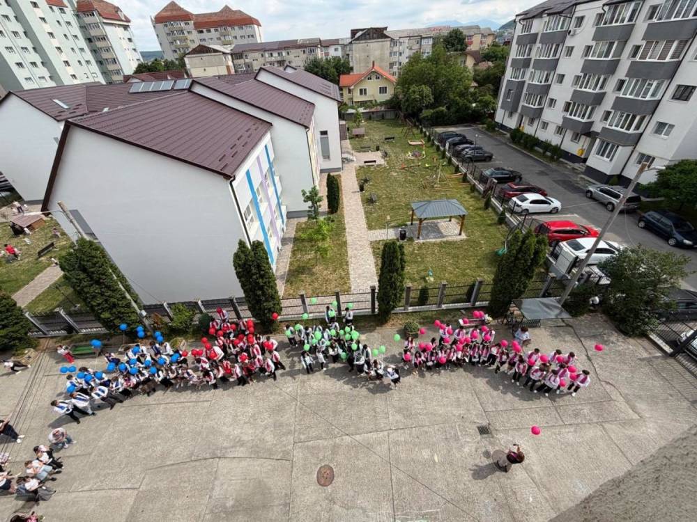 Iskolapszichológusok és tanácsadók segítségét kérték a késelés utáni első tanítási napon Besztercén