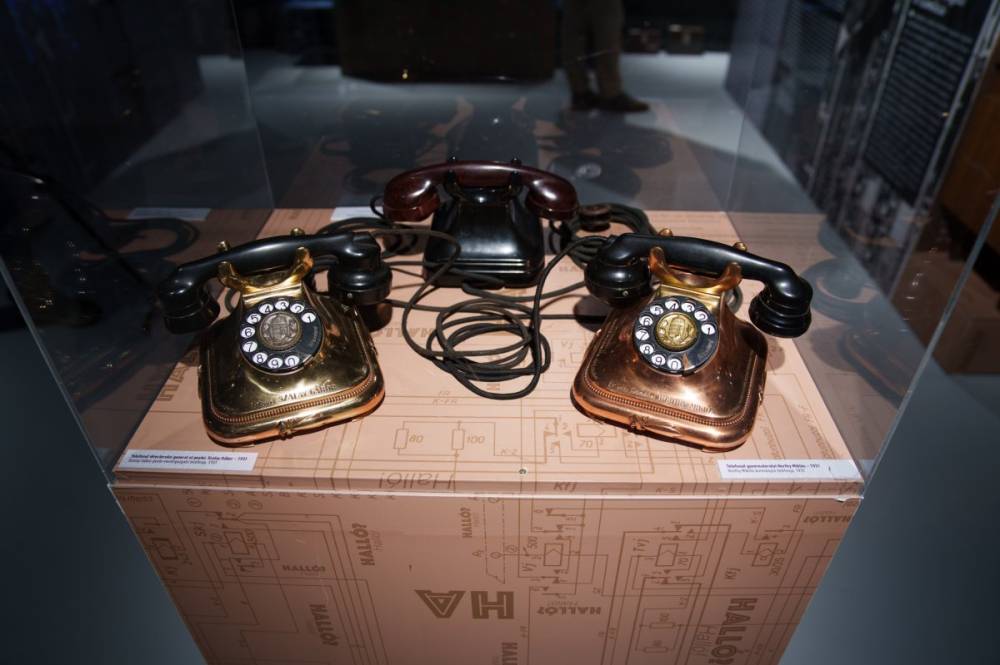 A telefonok történetéről nyílt kiállítás a sepsiszentgyörgyi Vörös Csillag múzeumban