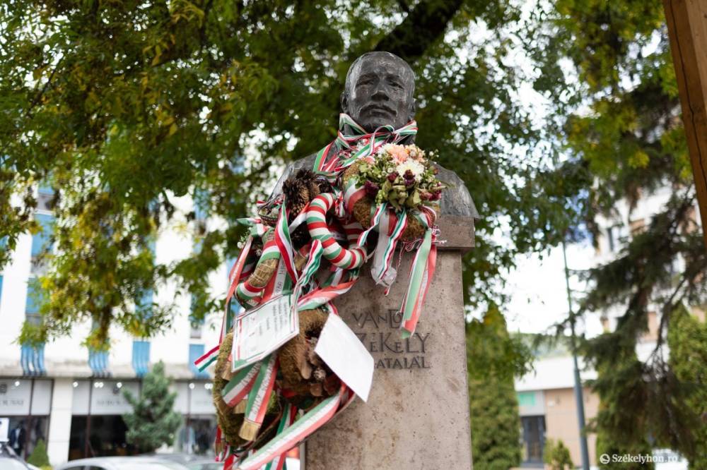Megkapta a törvényszéki indoklást, megfellebbezi a Vándor székely szobros ítéletet Székelyudvarhely